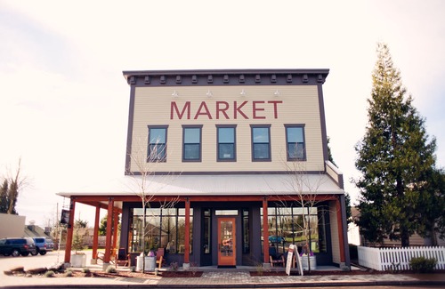 Dundee Apartment | Luxury Fireplace Suite in a Modern Loft in Wine Country