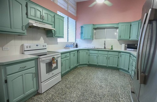 Maraval House | Luxury Hibiscus House