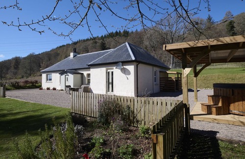 Scaniport Cottage | Luxury Highland Getaway with hot tub by Loch Ness on the Great Glen way - Glen View
