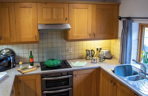 Llanvair Kilgeddin Cottage | LUXURY HOLIDAY COTTAGE- 5 MIN FROM ABERGAVENNY THE GATEWAY TO WALES