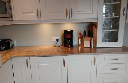 Maum Cottage | Luxury holiday house with 5 bedrooms and 4 bathrooms and views of Caragh Lake.