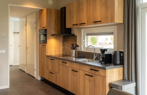 Sint Nicolaasga House | Luxury holiday home surrounded by water and forest