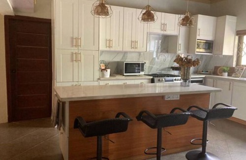 Madina House | Luxury Home away from Home mins from East Legon