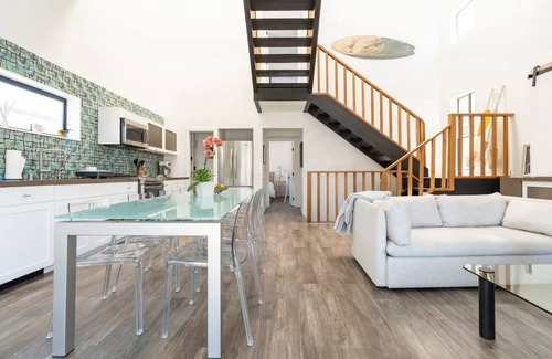 Hollywood Beach House | Luxury home just steps from the sand with ocean & channel island views!