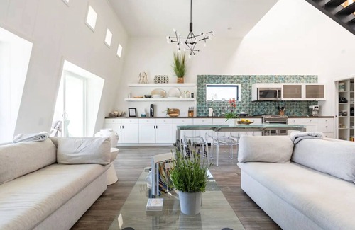 Hollywood Beach House | Luxury home just steps from the sand with ocean & channel island views!