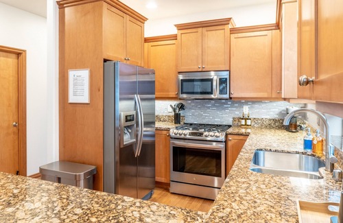 Guide Meridian House | Luxury Home | Reading & Game Room | Outdoor Dining by RedAwning