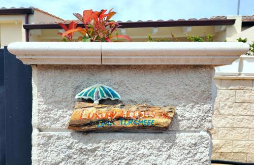 Murta Maria Villa | Luxury House & Spa in Baia Turchese vasca idromassaggio riscaldata con cromoterapia