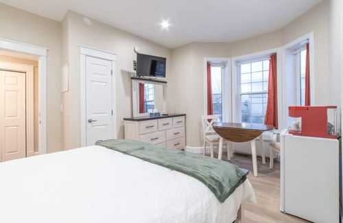 New Glasgow Apartment | Luxury Inn - Unit 3 - Heart of New Glasgow