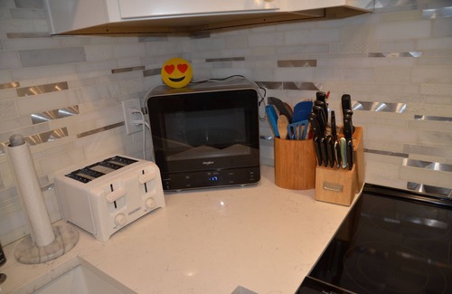 Viewpoint Condo | Luxury Lakefront MS Corporate Apartment with boat slip & lift included. Eagles!