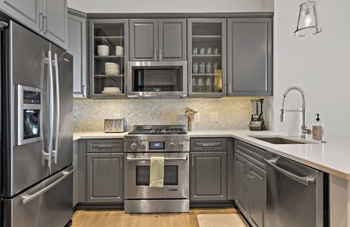 McLean Apartment | Luxury Living | Tysons | High Rise | Scenic Views