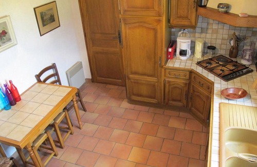 Fontaines-en-Sologne Cottage | Luxury Lodge in Fontaines-en-Sologne: Heated Pool, Private Lake, Activities & Scenic Views