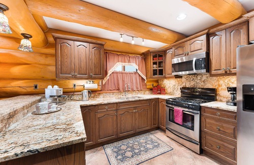 Sunshine Valley Cabin | Luxury log house in Sunshine Valley “Ravenloft”