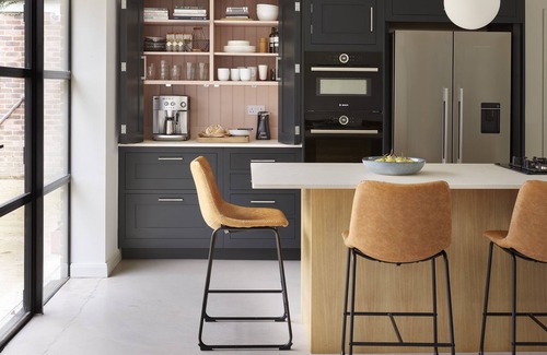 Abbess Roding House | Luxury Mid Century Modern Detached House - 5 Superking Bedrooms