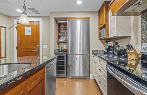 Cougar Creek Condo | Luxury Mt. Retreat DT Canmore