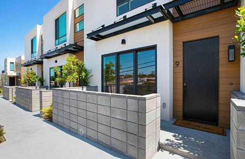 Stockton Apartment | Luxury NEW Residence with Private Rooftop, Downtown in minutes