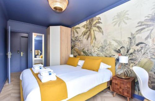 Croulebarbe Apartment | luxury Paris La Vie En Rose jacuzzi terrasse Parking