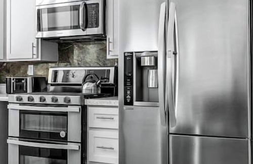 Desert Park Estates House | Luxury Poolside Retreat in Palm Springs