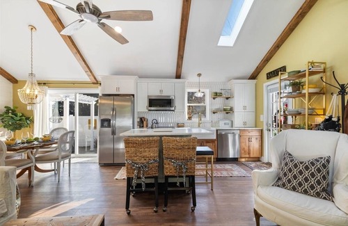 Old Saybrook Center House | Luxury & Premier Location-THE CASHMERE COTTAGE! Near the Kate/Saybrook Point!n