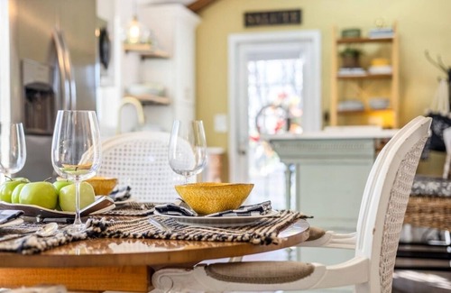 Old Saybrook Center House | Luxury & Premier Location-THE CASHMERE COTTAGE! Near the Kate/Saybrook Point!n