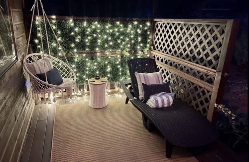 Show Low Cabin | Luxury/Privacy w/pine trees, 2 covered decks, free WiFi, DISH 250 package, 4 TVs