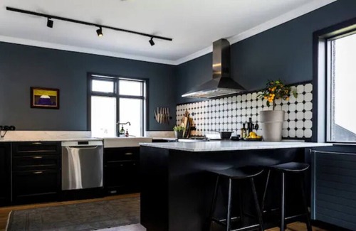 Kjosarhreppur House | Luxury renovated farmhouse with private hot tub and amazing views