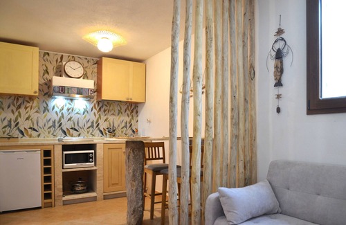 Tanaunella Villa | Luxury retreat 300 metres from the sea, with heated pool, fireplace and sauna.