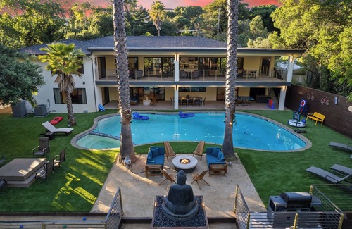 Santa Venetia Villa | Luxury Retreat 7Bed/6.5Bath/Pool/6k+sqft