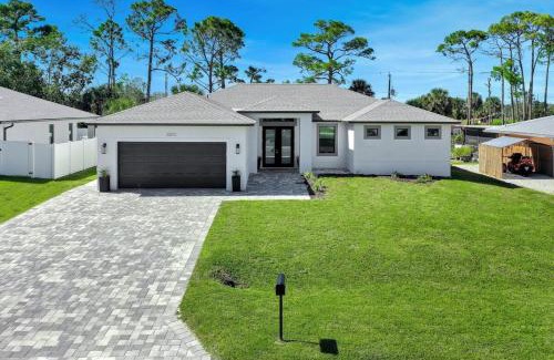 Bonita Springs House | Luxury Retreat in Secret Paradise