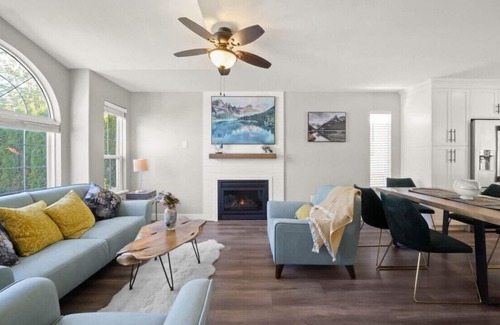 Mission House | Luxury Retreat with Pool & Game Room