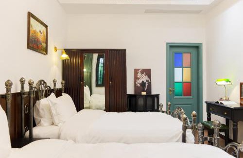 Suzhou Old Town House | Luxury Riverside House with Garden in Central Suzhou