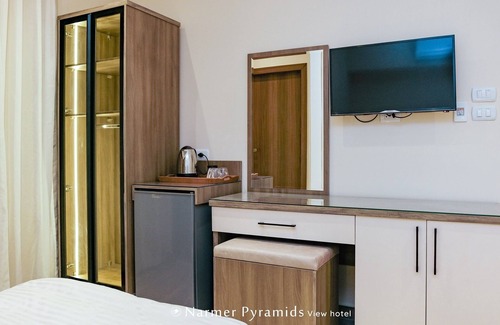 Al-'Umraniyah Bed & Breakfast | Luxury room few steps from The Great Pyramids