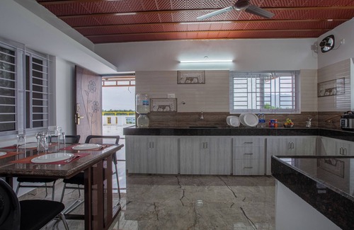 Karunya Nagar Apartment | Luxury Service Apartment Near IshaYoga Coimbatore. Beautiful Mountien View Rooms