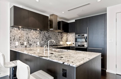 Financial District Condo | Luxury Shangri-La 1BR Suite