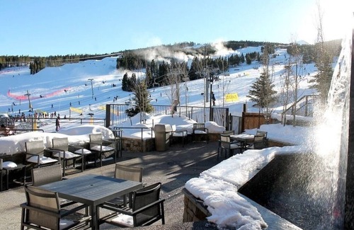 Boulder Ridge Condo | Luxury Ski-In/Out Resort - Heated Pools - Heated Garage - Walk to the Lifts!