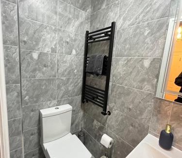 Hoe Street Apartment | Luxury Studio Apartment in London - Walthamstow Village - E17