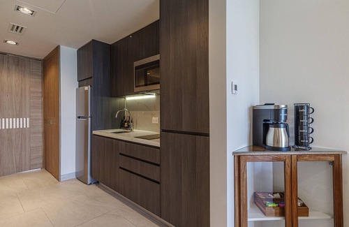 Bella Vista Apartment | Luxury Studio with King Bed & Oceanview Terrace at Sonoran Star Resort