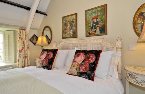 Clarinbridge House | Luxury Thatched Country House situated close to Clarenbridge