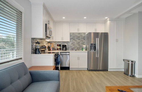 Mission Beach Apartment | Luxury Top Floor, 2 Bed #11 - 167 Steps to Mission Beach and Boardwalk.