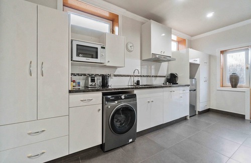 Vancouver South Apartment | Luxury Vancouver Suite: Near YVR & Downtown