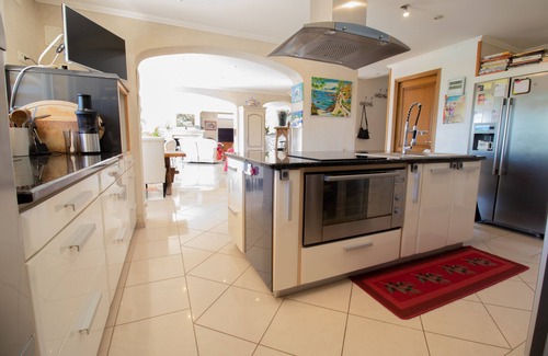 Le Luc Villa | Luxury villa 160 m2 air-conditioned, fenced garden 4000m2, swimming pool, heated jacuzzi, animals