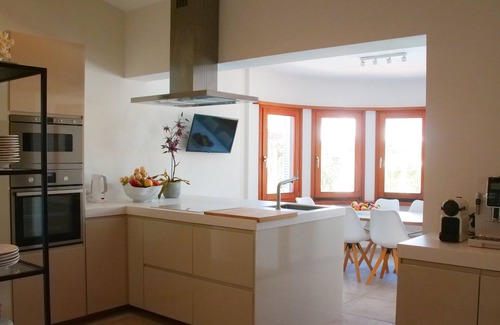 Les Palmeres Villa | Luxury Villa close to the beach with heated Pool and lovely mountain views