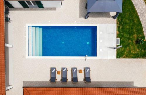 Prolozac Villa | luxury villa dubravka - heated pool & suitable for disabled