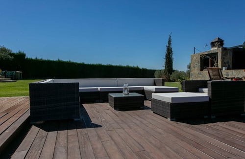 Requena Villa | Luxury villa "La Traviesa". Site in a valley of vineyards