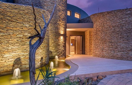 Belfast Villa | Luxury Villa looking onto Kruger National Park