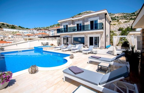 Ravno Villa | Luxury Villa Miriam with private pool and jet pool near Dubrovnik