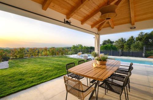 Dracevac Villa | Luxury Villa Sofia with Pool and Garage In Poreč, Istria