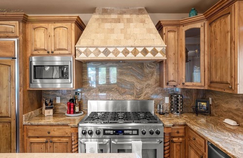 East Mesa Villa | Luxury Villa with 360 Views, Huge Pool and Spa, Putt Putt Course