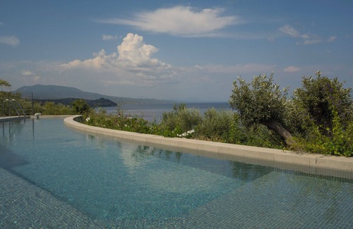 Koroni House | Luxury Villa with Private Swimming Pool & Sea View