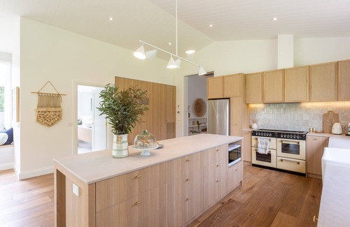 Balnarring House | Luxury Villas Balnarring Botanical Cottage (Heated Pool)