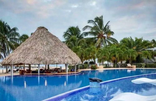 Sittee Point Villa | Luxury Waterfront Home + RESORT ACCESS! No sargassum!